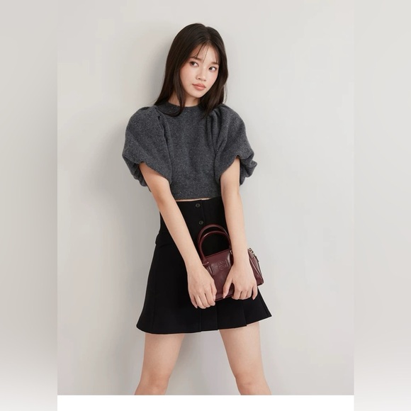 Snidel Women's Cropped Knit Pullover with Design Sleeves - Picture 5 of 11